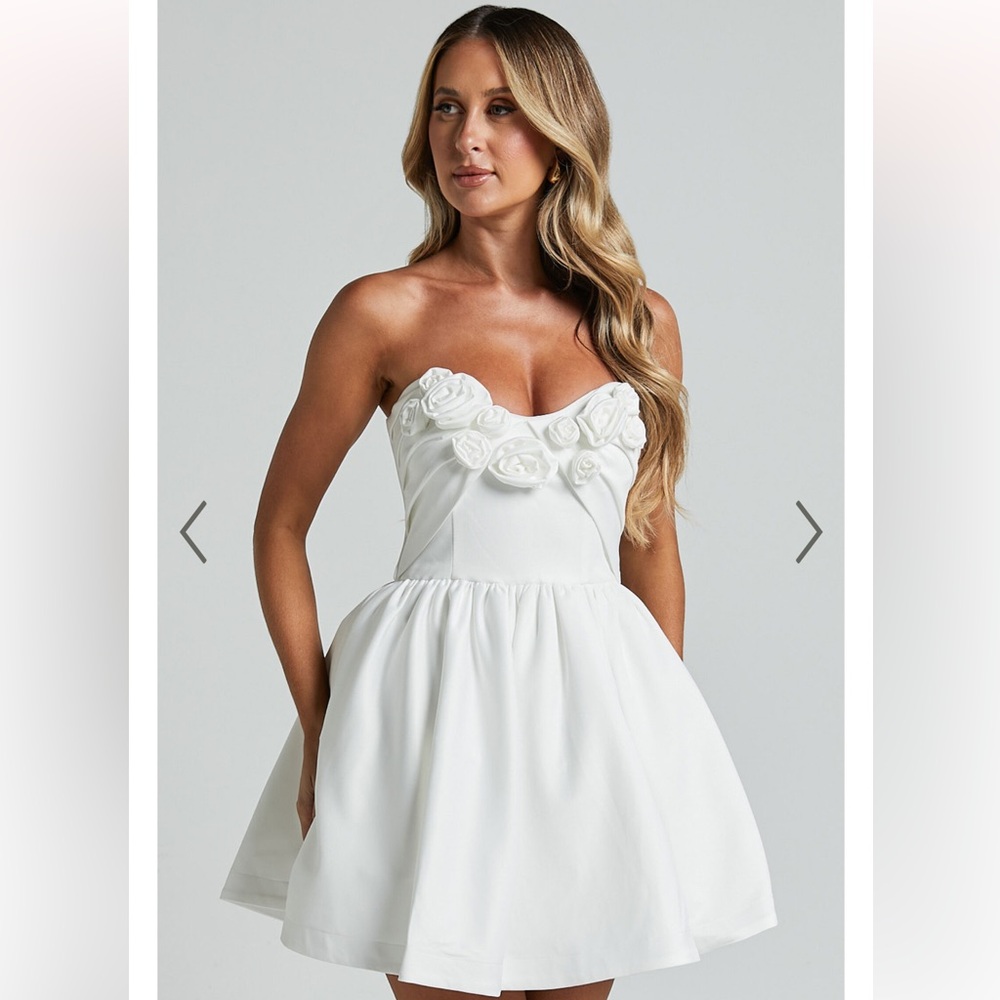 NWT Angeletta Mini Dress - Sweetheart Rosette Detail Fit & Flare in White🤍 - Picture 2 of 6